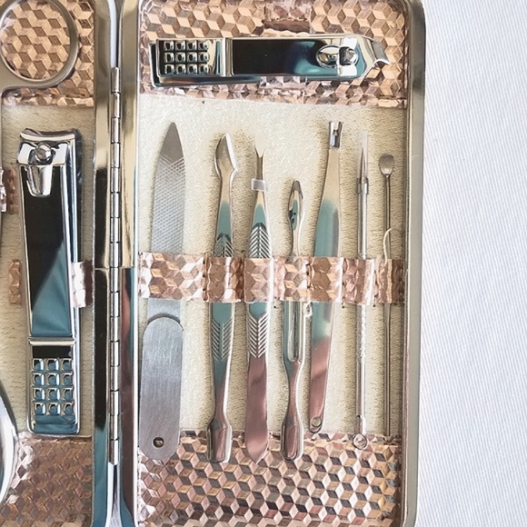 Zizzon Professional Manicure & Grooming Set 🔥🔥 - Picture 10 of 12